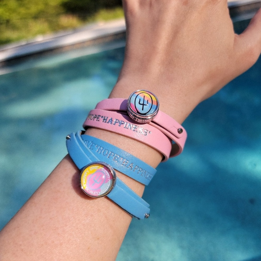 Twenty One Pilots Scaled Icy Logo Snap Button Charm Wrap Bracelet Pink or Blue